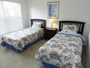 Casa de ciudad familiar, en el área del jardín | 3 habitaciones y espacio para trabajar con laptop 