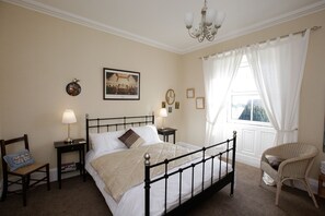 3 bedrooms, iron/ironing board, free WiFi, bed sheets - Byrness House (Newcastle-upon-Tyne)