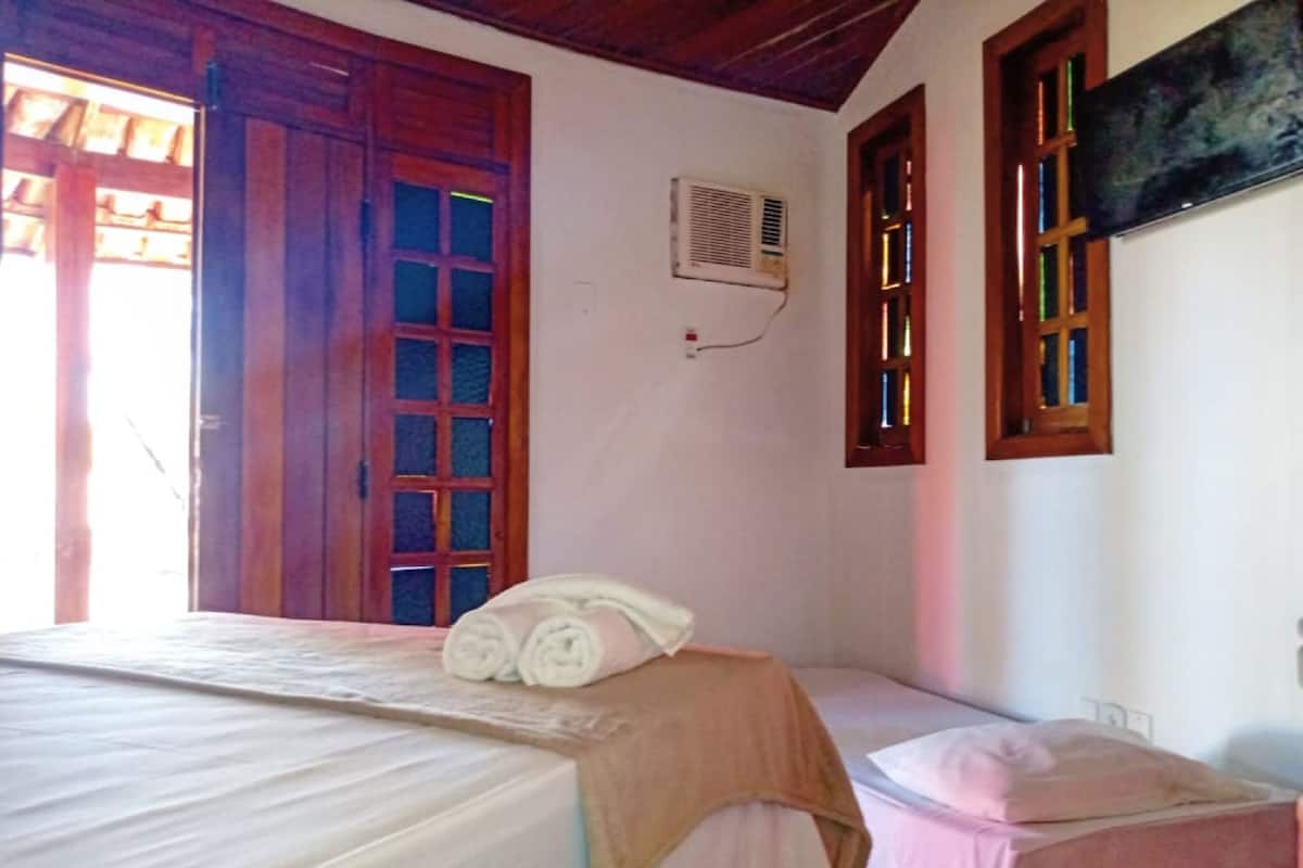 Triple Room, Multiple Beds | Minibar, free WiFi, bed sheets