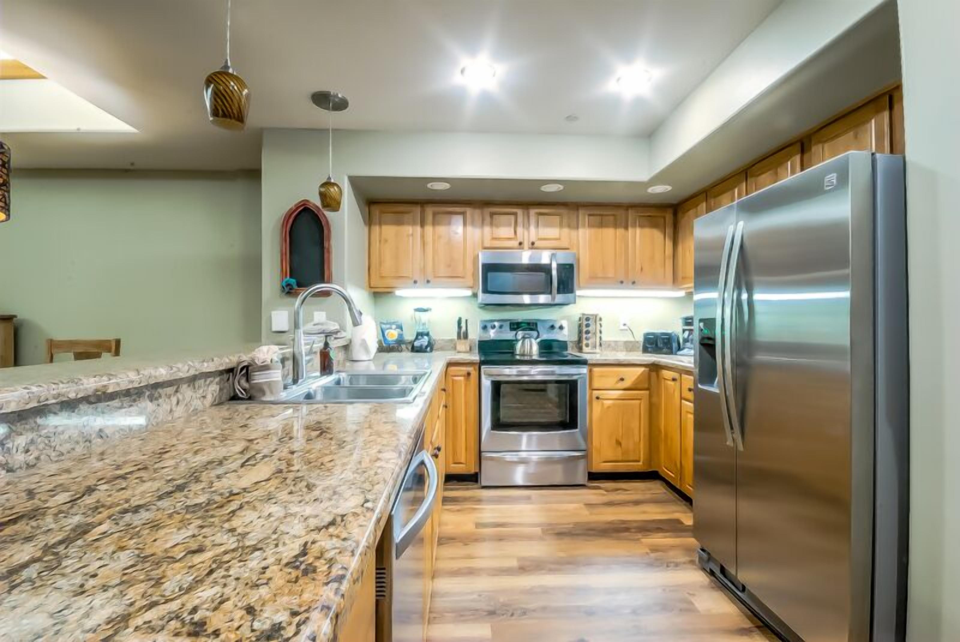 Stovetop, dishwasher, cookware/dishes/utensils, dining tables