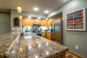 Private kitchen - Canyon Creek A 302 (Steamboat Springs)