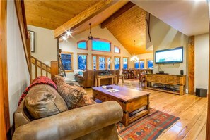 Flat-screen TV, fireplace