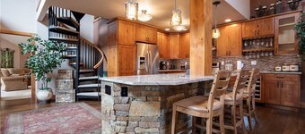 Churchill Lodge North