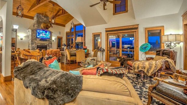 Living area - Dallas Chalet (Steamboat Springs)
