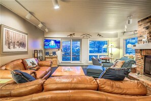 Taulutelevisio, takka