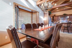 In-room dining - Eagles Nest Chalet (Steamboat Springs)