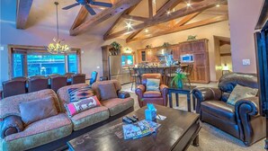Living room - Eagles Overlook Grande (Steamboat Springs)