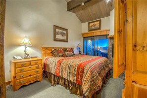 4 bedrooms, free wired internet