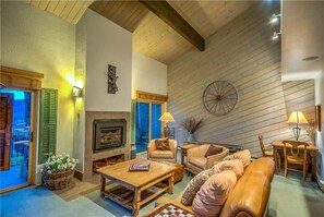 Flat-screen TV, fireplace, DVD player