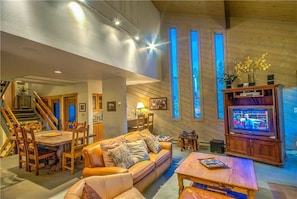 Flat-screen TV, fireplace, DVD player