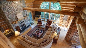 Living area - Links and Logs Chalet (Steamboat Springs)