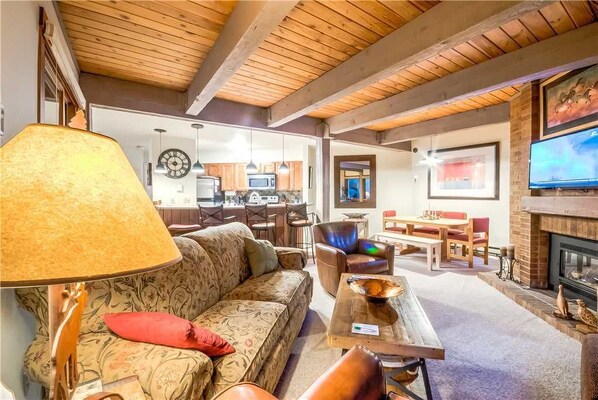 Living area - Lodge A 209 (Steamboat Springs)