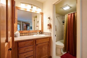 Bathroom - Lodge A 209 (Steamboat Springs)