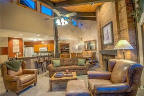 Living area - Lodge B 307 (Steamboat Springs)
