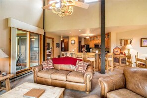 Living area - Lodge B 310 (Steamboat Springs)