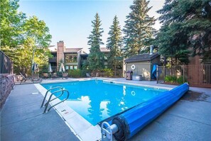Outdoor pool - Lodge B 310 (Steamboat Springs)