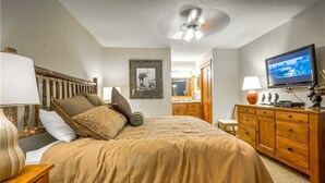 2 bedrooms, iron/ironing board, WiFi (free) - Lodge C 303 (Steamboat Springs)