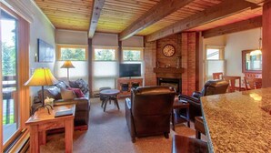 TV, fireplace - Lodge E 103 (Steamboat Springs)