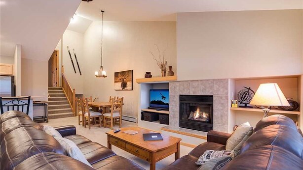 Flat-screen TV, fireplace - Quail Run 3393 (Steamboat Springs)