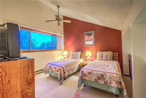 2 bedrooms, free wired Internet - Shadow Run A 305 (Steamboat Springs)