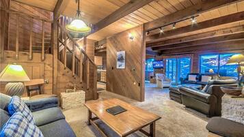 Flat-screen TV, fireplace