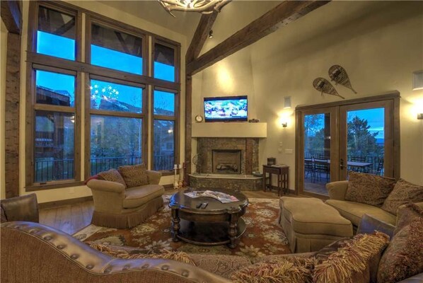 Flat-screen TV, fireplace