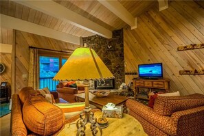 Flat-screen TV, fireplace