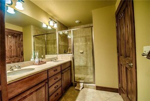 Bathroom - Moraine 1580 (Steamboat Springs)