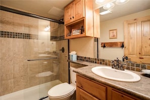 Bathroom - Ridgecrest 101 (Steamboat Springs)