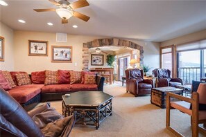 تلفزيون بشاشة مسطحة، مدفأة