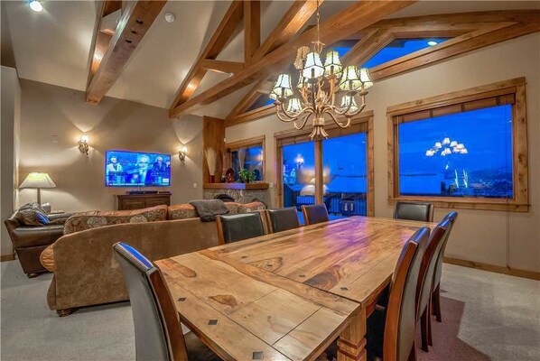 تلفزيون بشاشة مسطحة، مدفأة