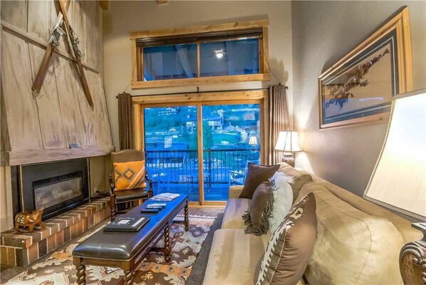 Flat-screen TV, fireplace, DVD player, table tennis