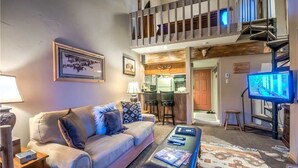Living area - Rockies 2337 (Steamboat Springs)
