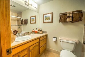 Shampoo - Storm Meadows C 320 (Steamboat Springs)