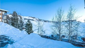 Mountain view - Storm Meadows I 440 (Steamboat Springs)
