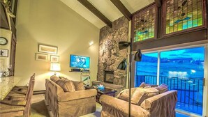 Living area - Storm Meadows 455 (Steamboat Springs)