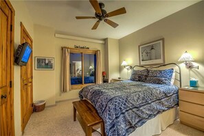 2 bedrooms, free wired Internet