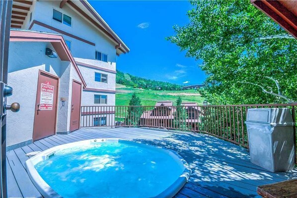Outdoor pool - Storm Meadows 445 (Steamboat Springs)