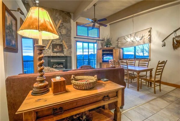 Flat-screen TV, fireplace, DVD player