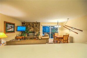 Flat-screen TV, fireplace