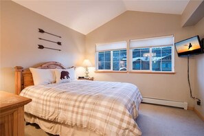 2 bedrooms, travel crib, free wired internet - Quail Run 503 (Steamboat Springs)
