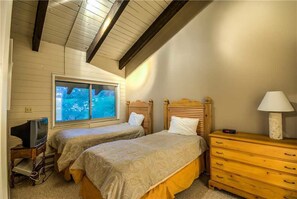 2 bedrooms, WiFi - Storm Meadows I 530 (Steamboat Springs)