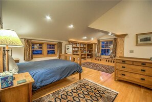 5 habitaciones y internet por cable gratis