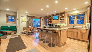 Stovetop, dishwasher, cookware/dishes/utensils, dining tables