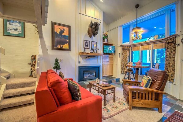 TV, fireplace - Ski Time Square 208 (Steamboat Springs)
