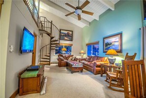 Flat-screen TV, fireplace, DVD player