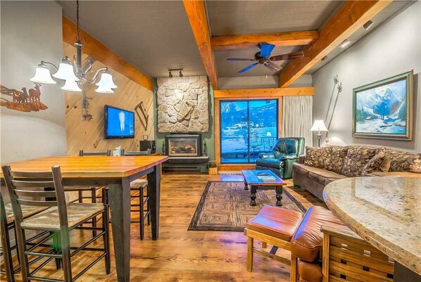 Flat-screen TV, fireplace