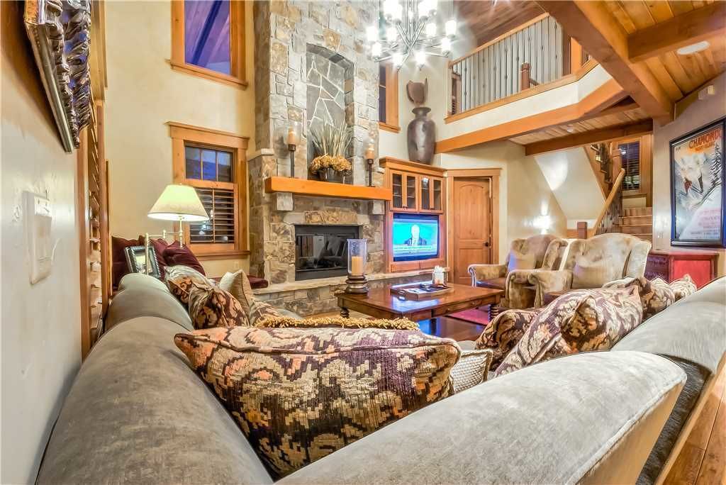 Flat-screen TV, fireplace