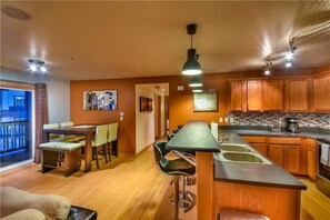 Dishwasher, dining tables - Sunray Meadows 703 (Steamboat Springs)