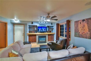 TV, fireplace - Sunray Meadows 703 (Steamboat Springs)